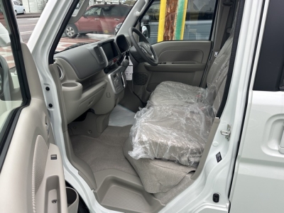 エブリイワゴン(スズキ)届出済未使用車 前席内装