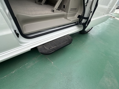 エブリイワゴン(スズキ)届出済未使用車 後席から見た前席