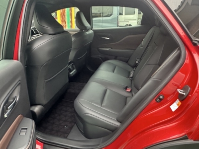 クラウンクロスオーバー(トヨタ)中古車 後席内装