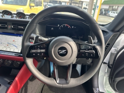 フェアレディZ(ニッサン)中古車 後席から見た前席