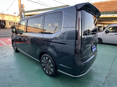 ステップワゴン(ホンダ)登録済未使用車 後方