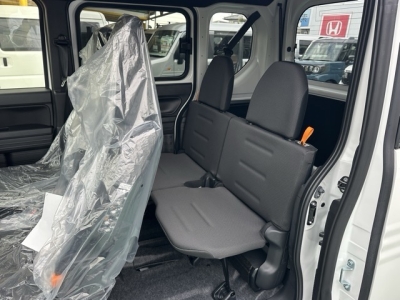N-VAN(ホンダ)届出済未使用車 後席内装