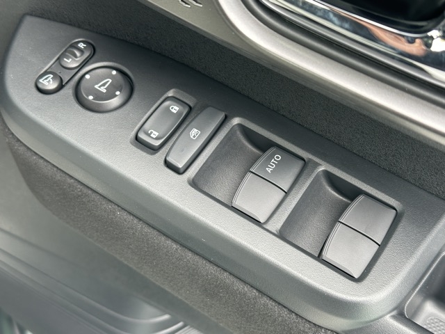 N-BOX(ホンダ)届出済未使用車 12