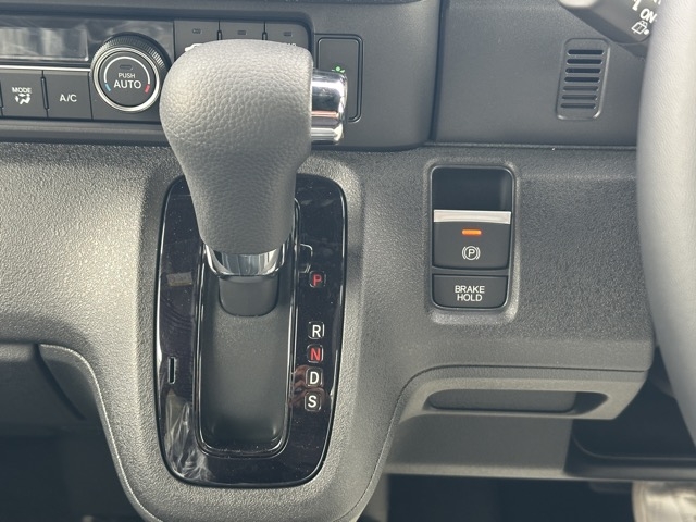 N-BOX(ホンダ)届出済未使用車 15