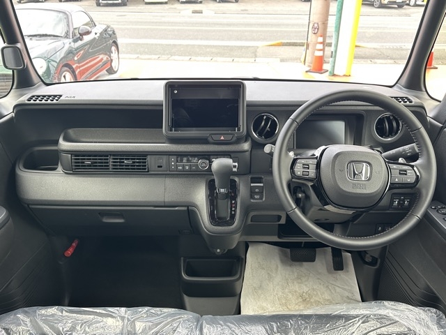 N-BOX(ホンダ)届出済未使用車 4