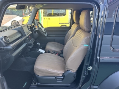 ジムニーシエラ(スズキ)登録済未使用車 前席内装