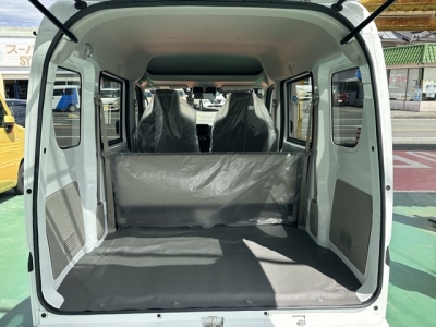 ミニキャブバン(三菱)届出済未使用車 内外装写真他２