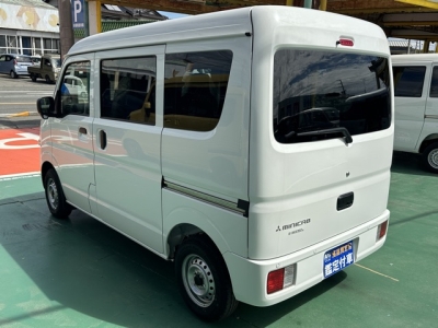 ミニキャブバン(三菱)届出済未使用車 後方