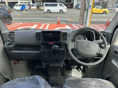 エブリイバンのOEM(スズキ)届出済未使用車 内外装写真