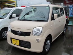 モコ(ニッサン)ディラー試乗車 前方