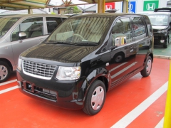 EKワゴン(三菱)未使用車 前方