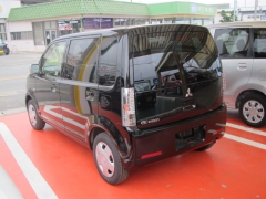 EKワゴン(三菱)未使用車 後方