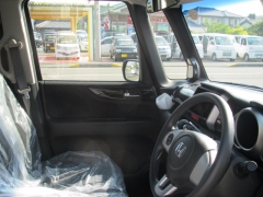N-BOX　カスタム(ホンダ)新車 前席内装