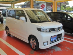 ゼストスパーク(ホンダ)ディーラー試乗車 全体