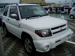デリカD:5 4WD(三菱)中古車 全体