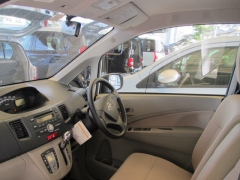 ムーヴ(ダイハツ)レンタカー 前席内装