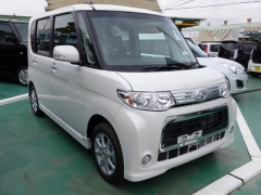 タントカスタム(ダイハツ)未使用車 全体