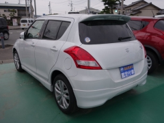 スイフト(スズキ)ディーラー試乗車 後方