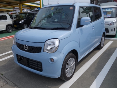 モコ(ニッサン)ディーラー試乗車 前方
