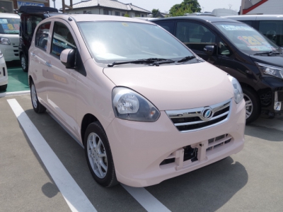 ミライース(ダイハツ)ディーラー試乗車 全体
