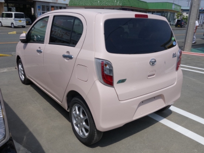 ミライース(ダイハツ)ディーラー試乗車 後方