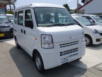エブリイバン(スズキ)ディーラー試乗車 全体