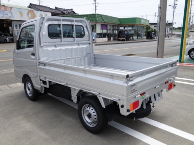キャリーTのOEM(スズキ)未使用車 後方