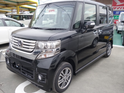 N-BOXカスタム(ホンダ)未使用車 前方