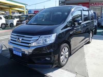 ステップワゴンスパーダ(ホンダ)中古車 前方