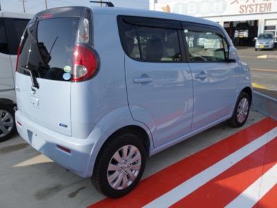 モコ(ニッサン)ディーラー試乗車 内外装写真