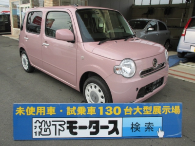 ミラココア(ダイハツ)未使用車 全体