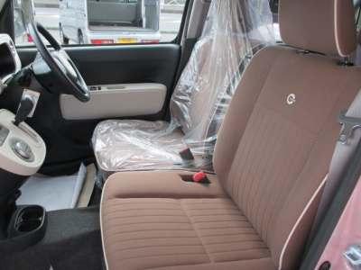 ミラココア(ダイハツ)未使用車 後席内装