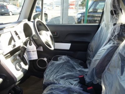 ハスラー(スズキ)未使用車 前席内装