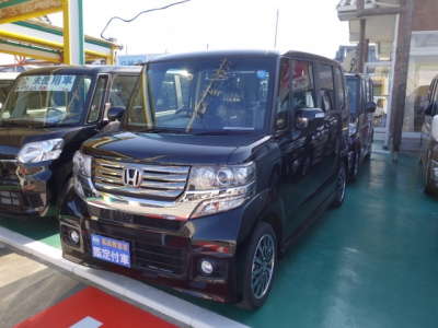 N-BOX　カスタム(ホンダ)未使用車 前方