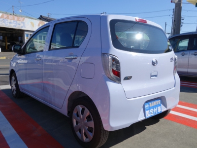ミライース(ダイハツ)ディーラー試乗車 後方