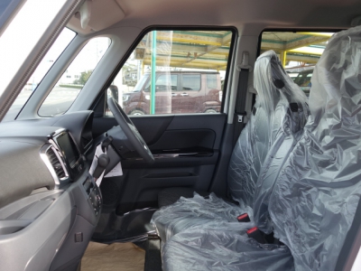 スペーシアカスタム(スズキ)登録済未使用車 前席内装