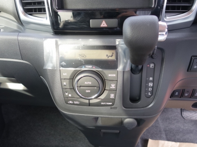 スペーシアカスタム(スズキ)登録済未使用車 内外装写真他１