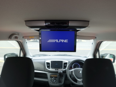 ワゴンRスティングレー(スズキ)ディーラー試乗車 後席内装
