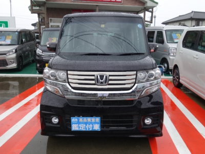 N-BOXカスタム(ホンダ)ディーラー試乗車 内外装写真他２