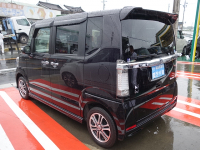 N-BOXカスタム(ホンダ)ディーラー試乗車 前方