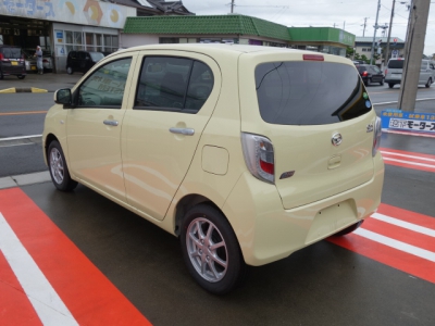 ミライース(ダイハツ)登録済未使用車 前方