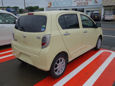 ミライース(ダイハツ)登録済未使用車 内外装写真