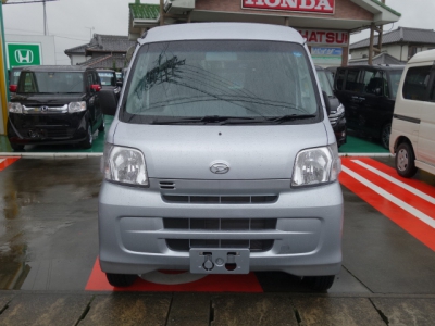 ハイゼットカーゴ(ダイハツ)ディーラー試乗車 内外装写真他２