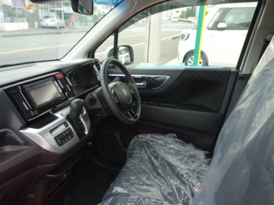 N-WGN(ホンダ)ディーラー試乗車 前席内装