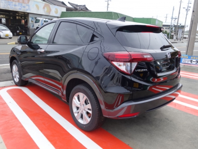 ヴェゼル(ホンダ)新車 後方