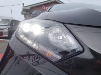 ヴェゼル(ホンダ)新車 内外装写真他