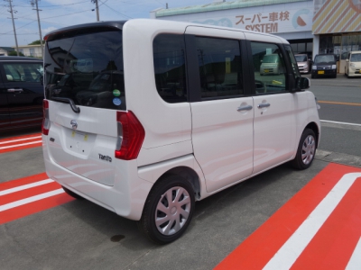 タント(ダイハツ)登録済未使用車 内外装写真他