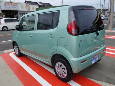 モコ(ニッサン)登録済未使用車 後方