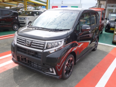 ムーヴカスタム(ダイハツ)登録済未使用車 前方