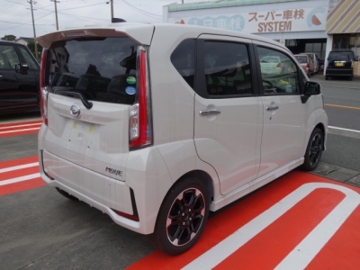 ムーヴカスタム(ダイハツ)登録済未使用車 前席内装
